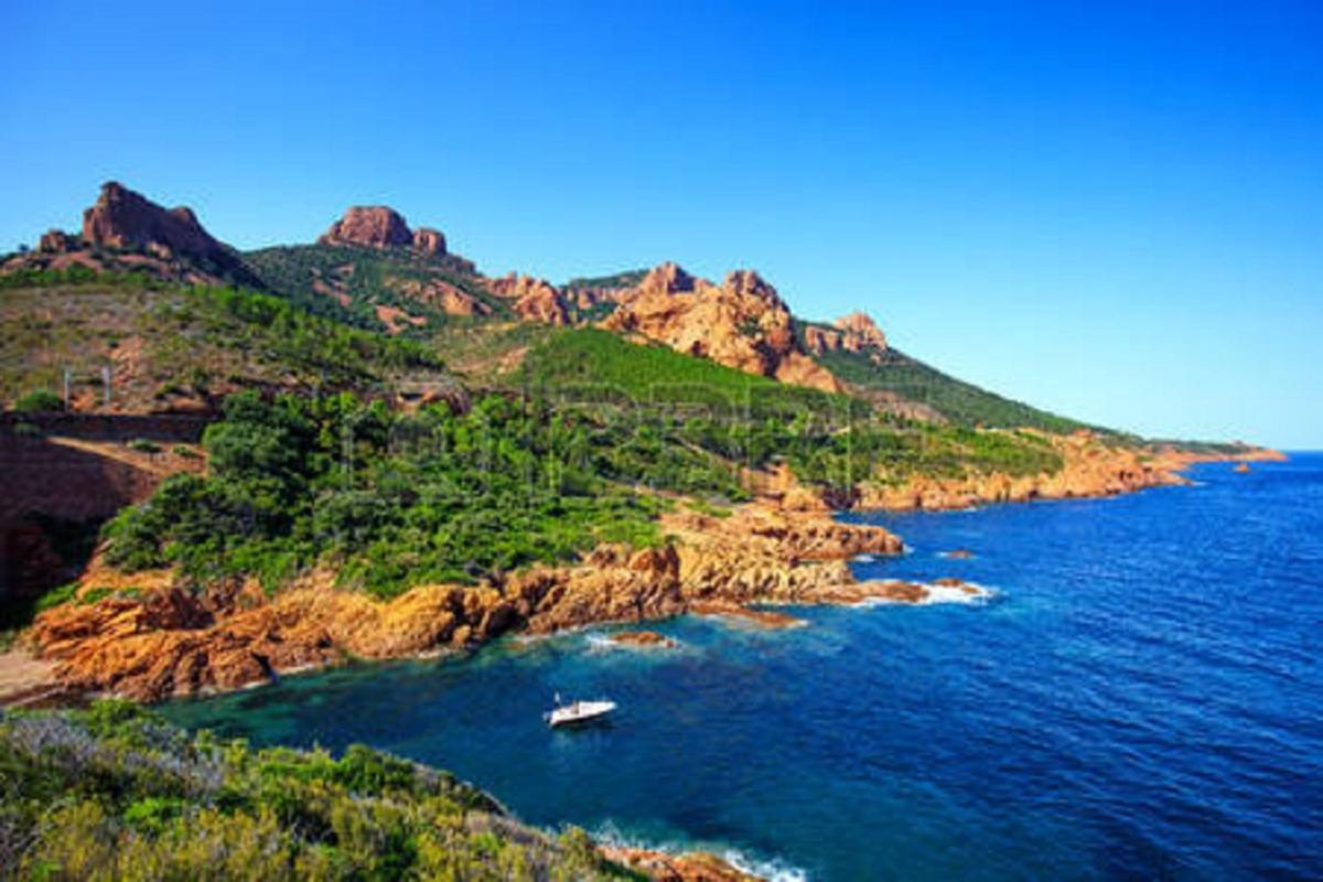 Appartamento Sleep In Cannes Between Sea And Mountains Esterno foto